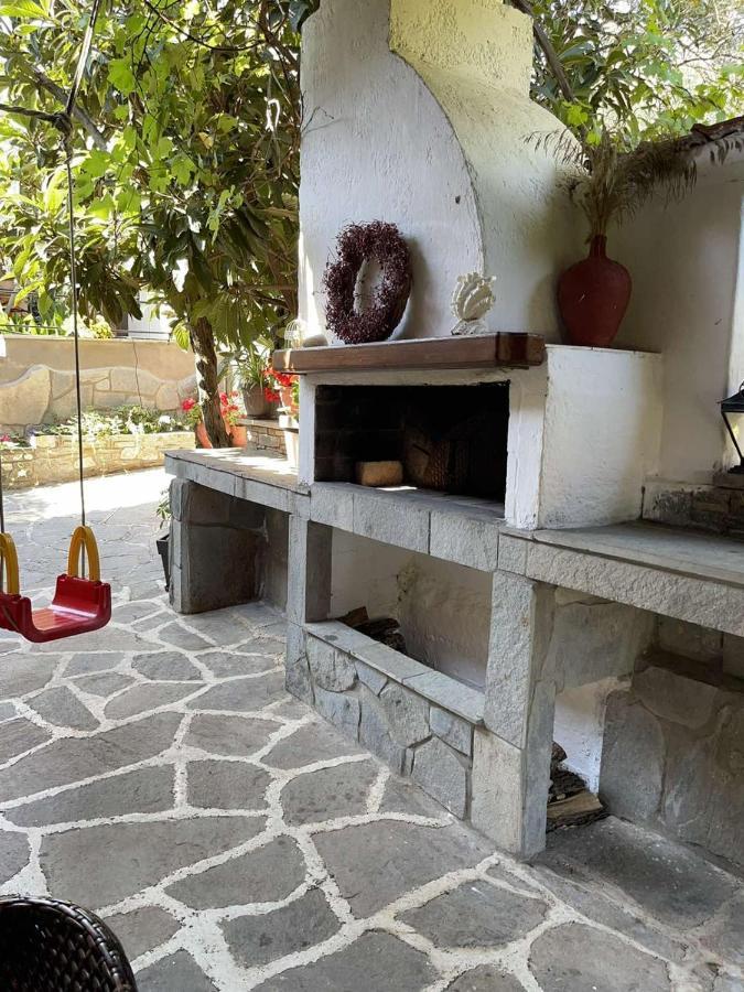 Hostal Theodoras House Nea Iraklitsa Exterior foto